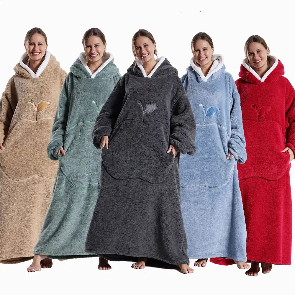 Blødt, oversized tæppe med hætte i sherpa