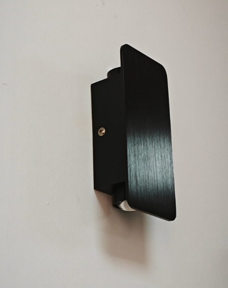 Minimalistisk LED-væglampe