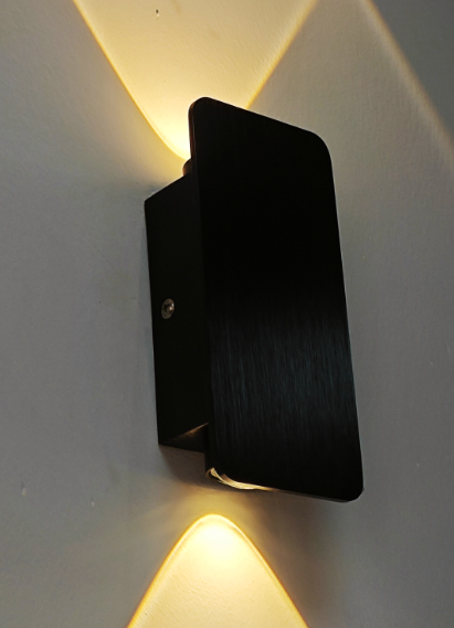 Minimalistisk LED-væglampe