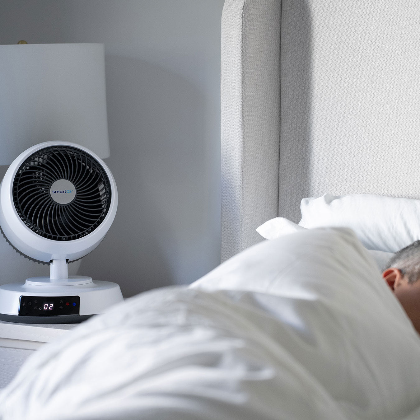 Dual Breeze helårsventilator og varmeapparat med varm- og koldluftfunktion