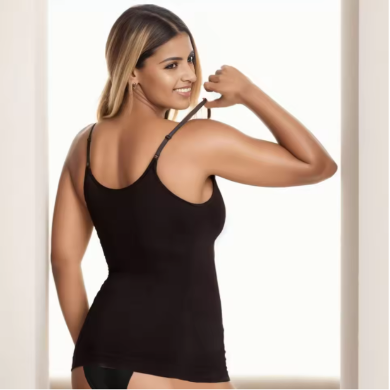Formende camisoletop med sømløs slim fit, der holder hele dagen