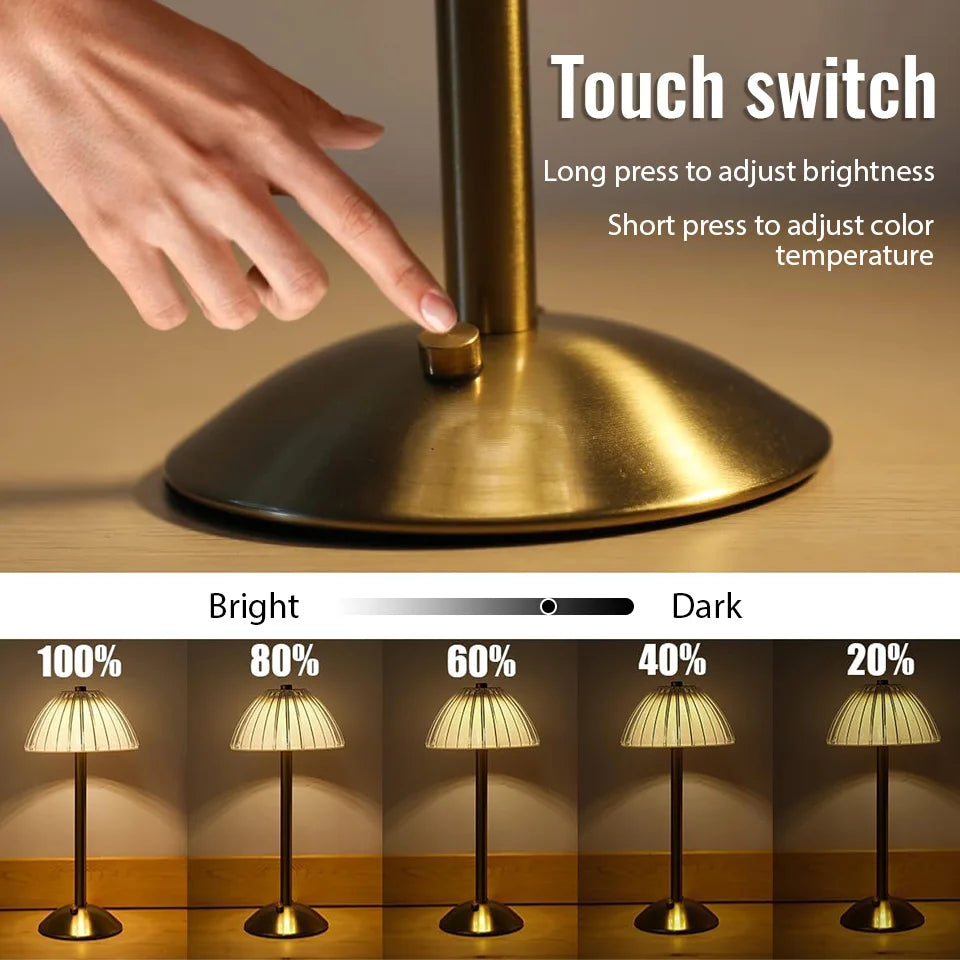 Genopladelig LED-dæmpbar bordlampe