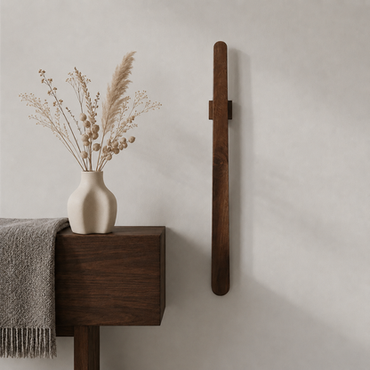 Magnetisk skohorn i massivt bøgetræ – 55 cm