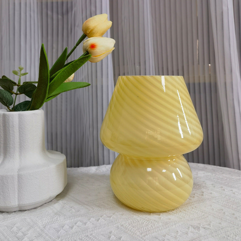 Svampeformet bordlampe i glas
