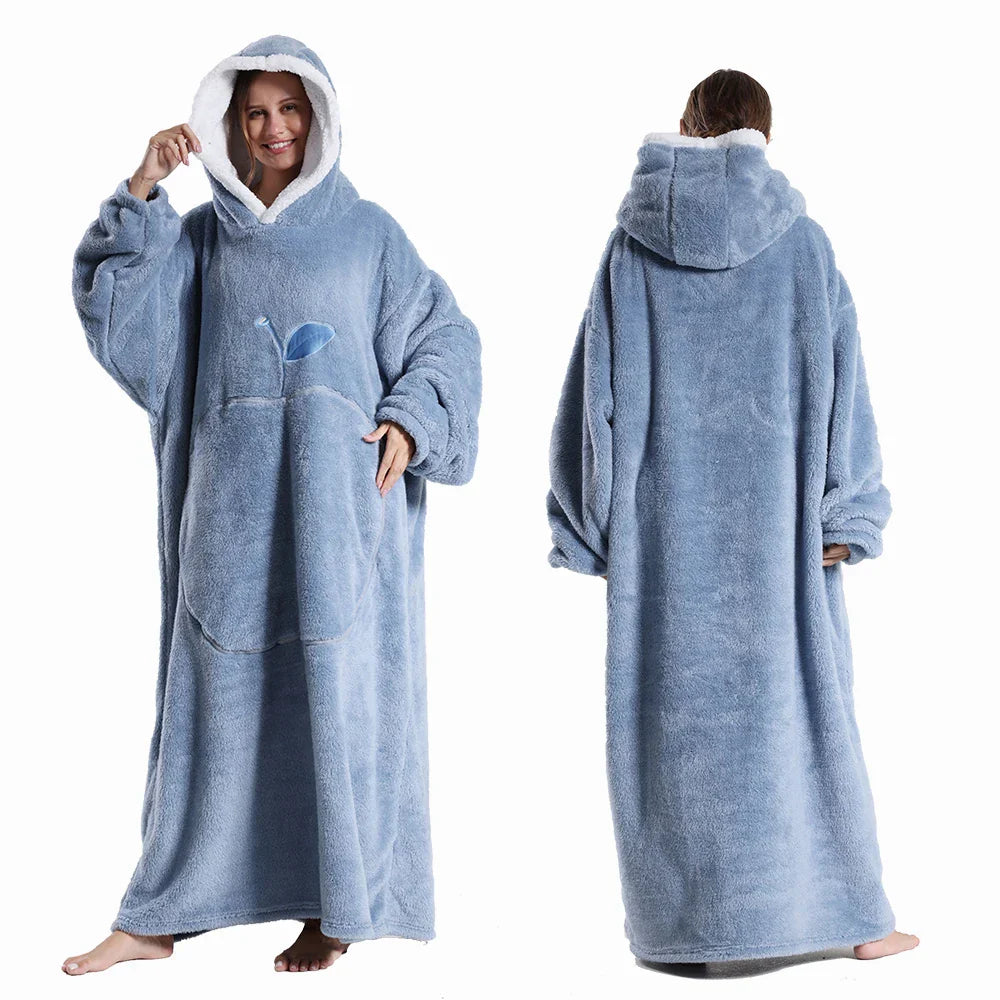 Blødt, oversized tæppe med hætte i sherpa