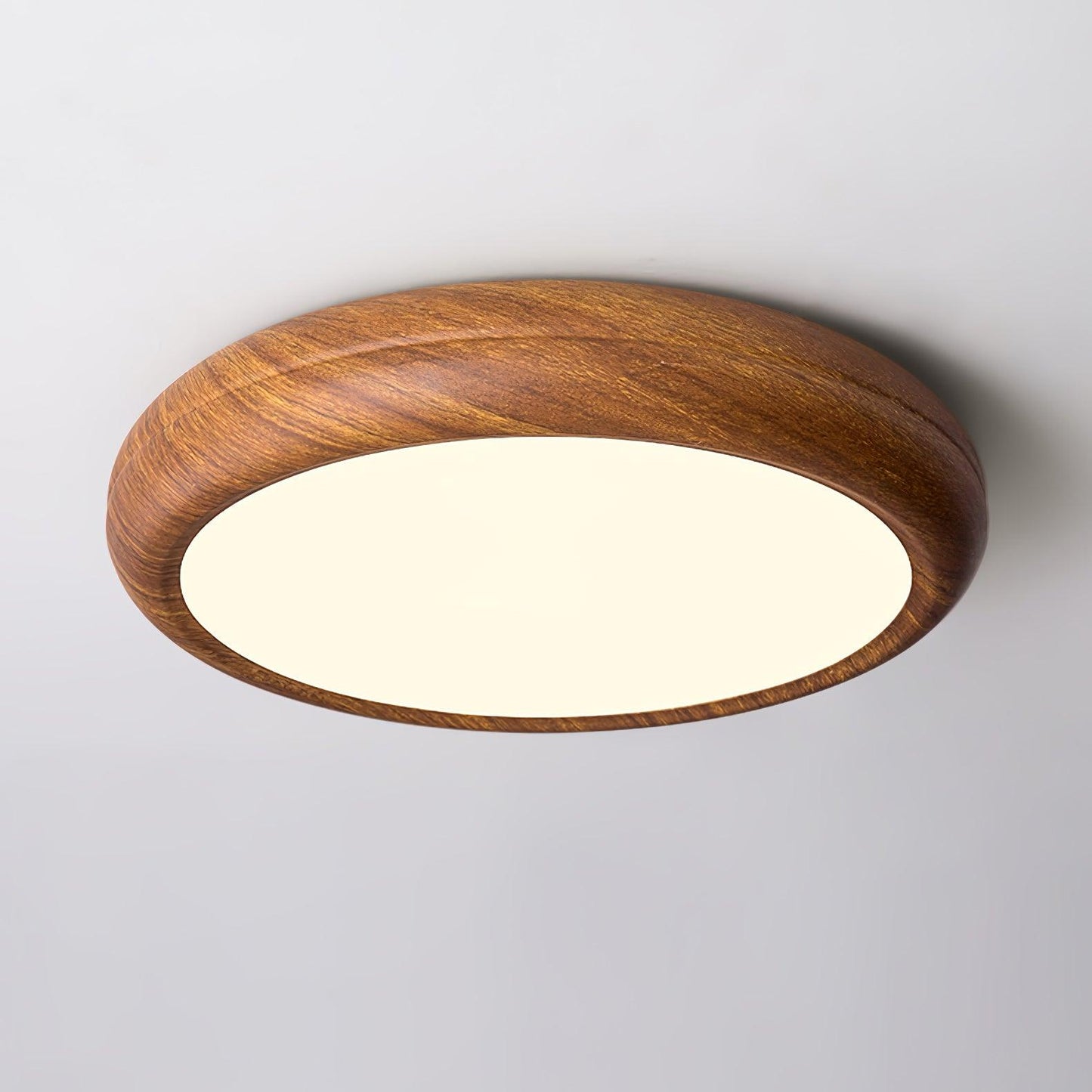 Nordisk loftlampe i træ
