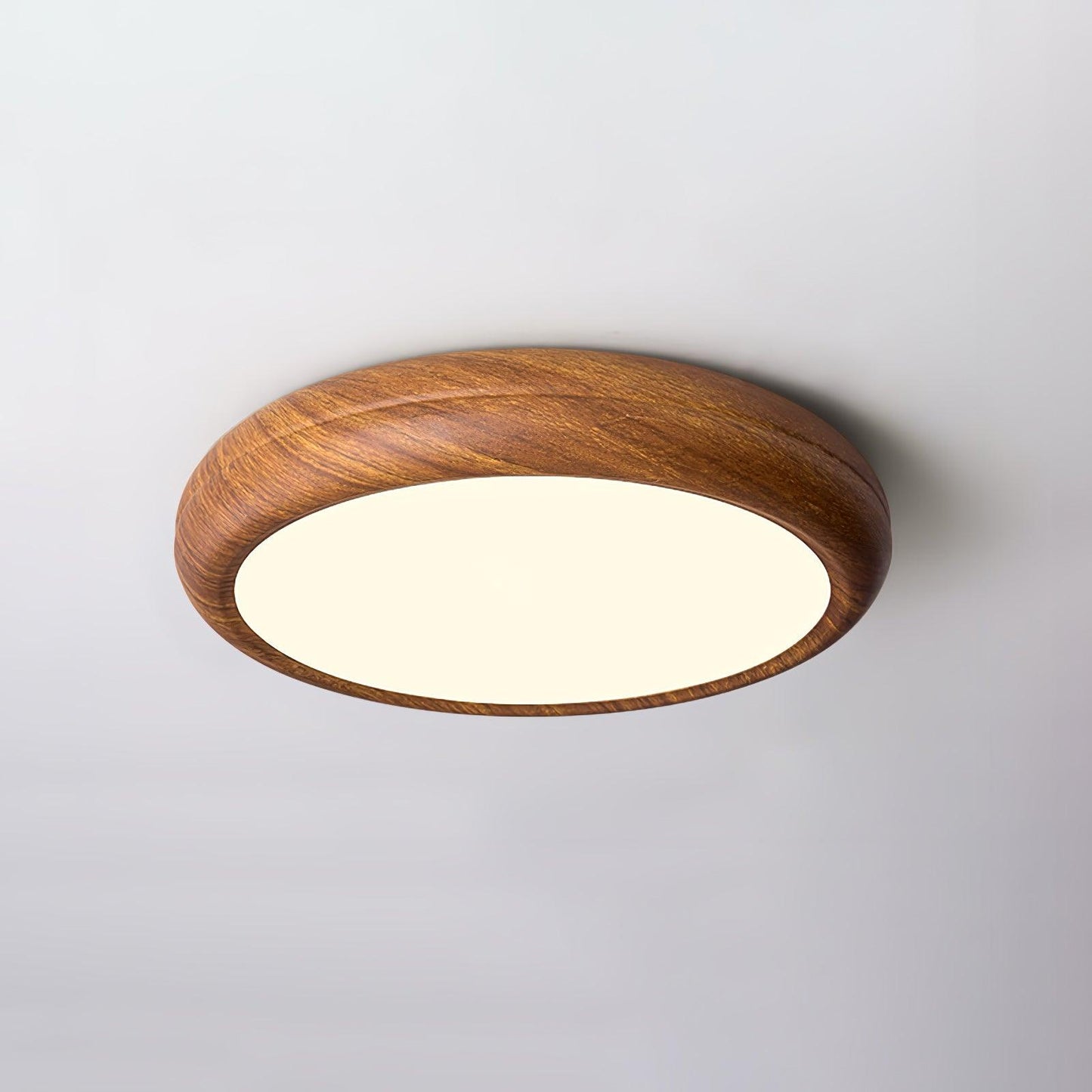 Nordisk loftlampe i træ