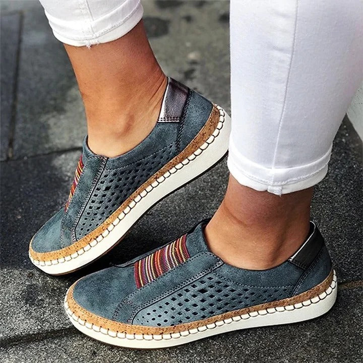 Åndbar sneaker med flad bund til kvinder til korrektion af knyster