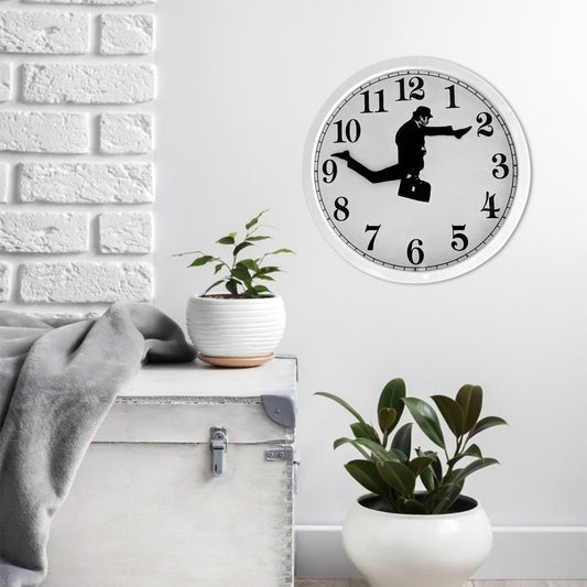 Silly Walk Clock | Løber tør for tid