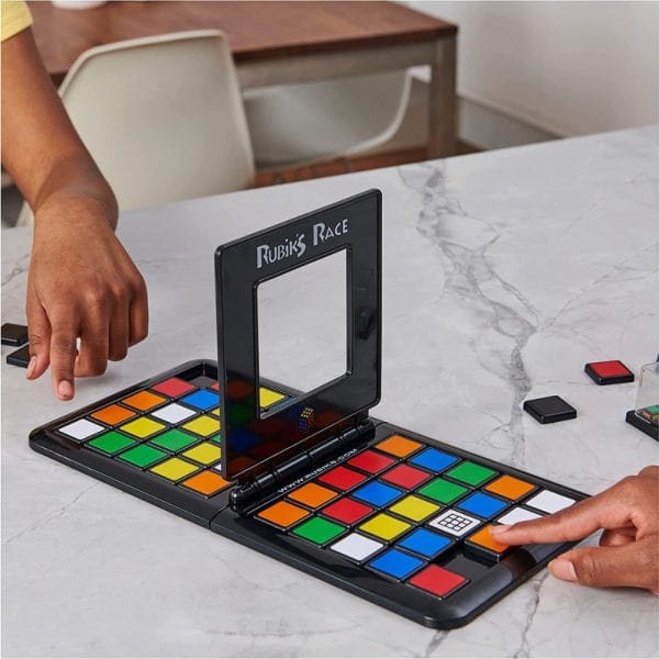 Rubik’s Race |  Det sjoveste spil for unge og gamle